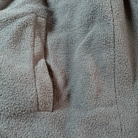 Men’s Air Force jacket w/ fleece lining. Armpit to armpit approx. 26 1/2 inches - Picture 12 of 14